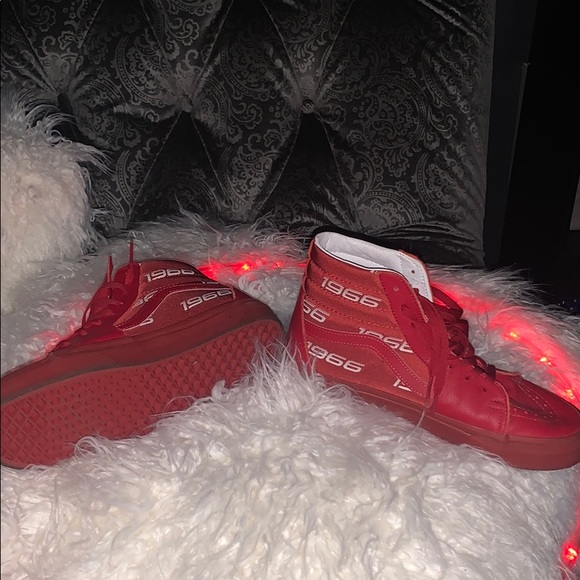 Vans - Picture 4 of 4